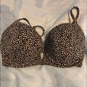 EUC Shade and Shore Animal Print bikini top